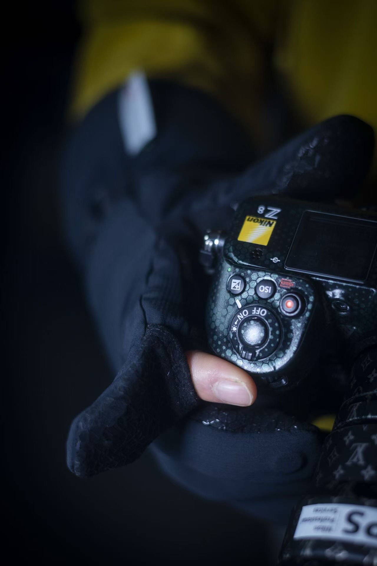 Summit Creative Large (L) Professional Photography Gloves Luminous series (Black) | Summit Creative Australia 10 Summit Creative Large (L) Professional Photography Gloves Luminous series (Black) | Summit Creative Australia 10